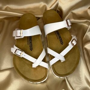 BIRKENSTOCK Mayari Sandals!